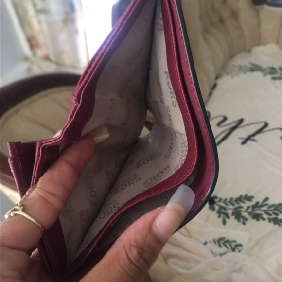 Michael kors wallet - Picture 3 of 4